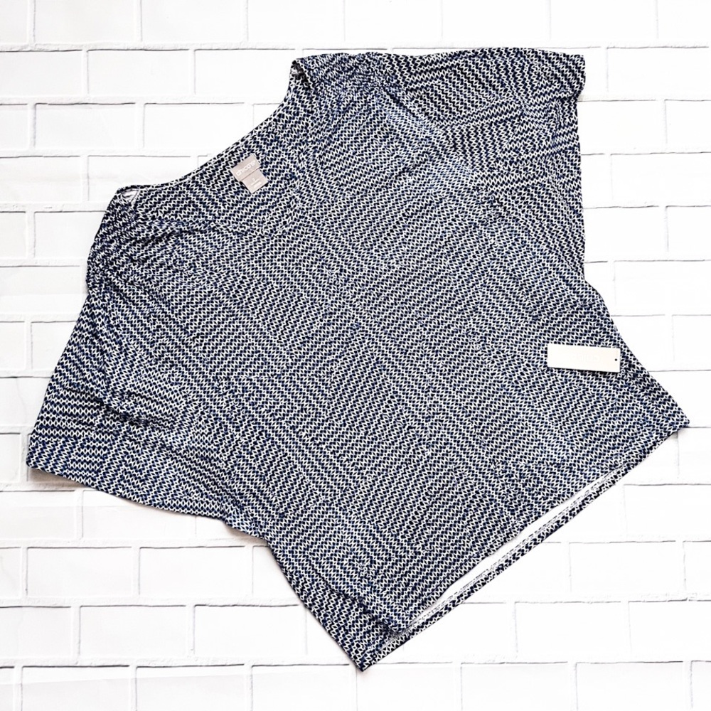 NWT Chico’s Blue Geometric Print Flutter Sleeve Bat Wing Top